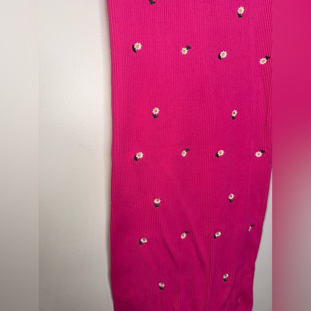 Zara Ribbed Floral Embroidery Seamless Dress - Picture 4 of 6